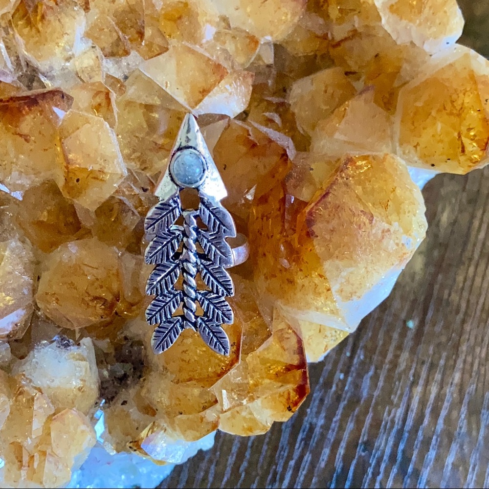 ⚡️ ANTIQUE SILVER ARROW RING ⚡️ - Picture 2 of 2